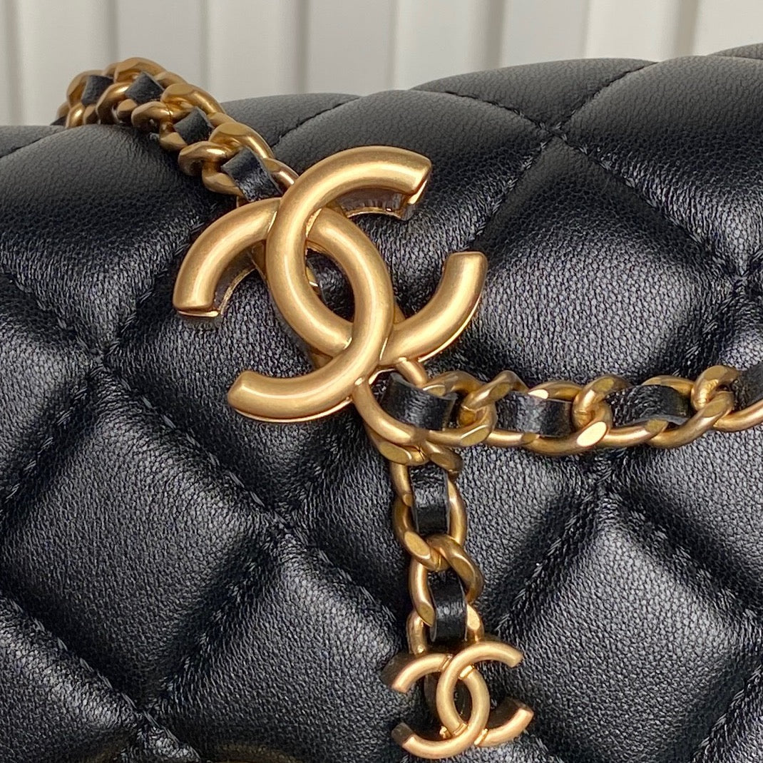 Chanel 25S Chain Wallet 19 in Black Lambskin Gold Hardware
