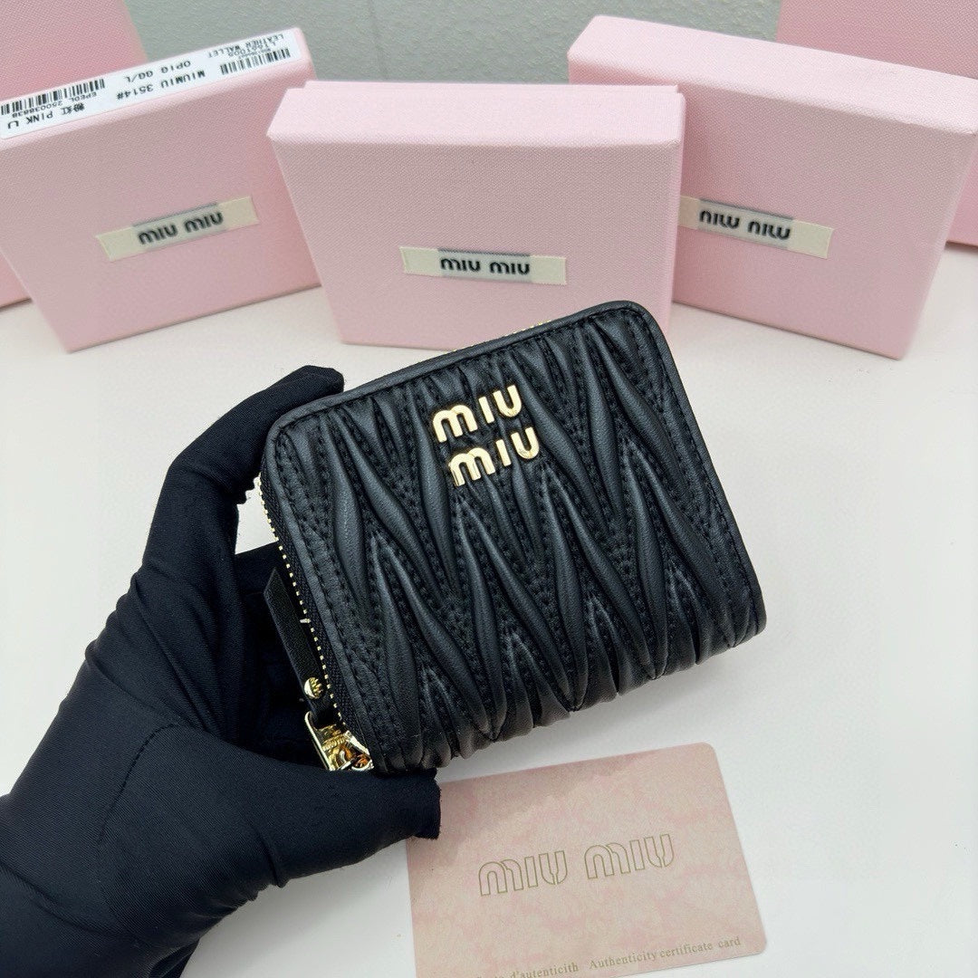 Small Matelassé Wallet 10 in Black Leather