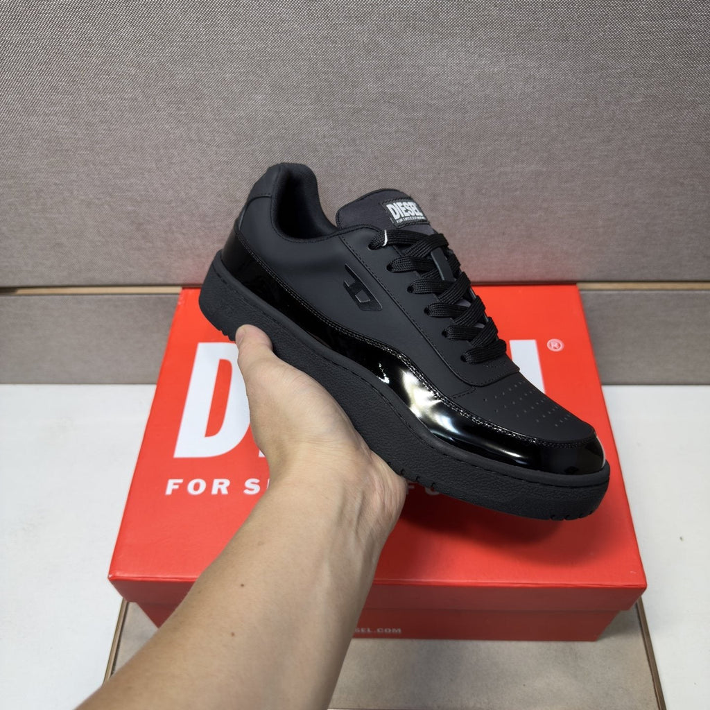 Diesel Black Low-Top Sneakers — detail