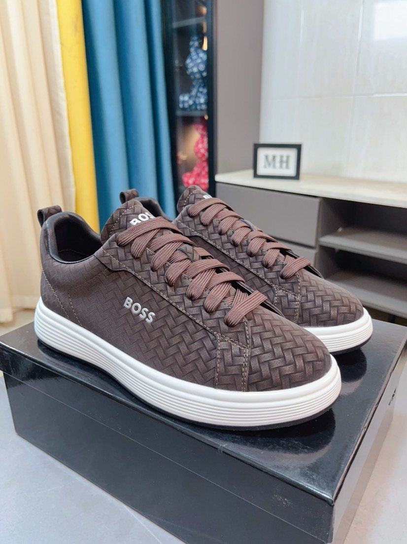 Hugo Boss Textured Low-Top Sneakers — front